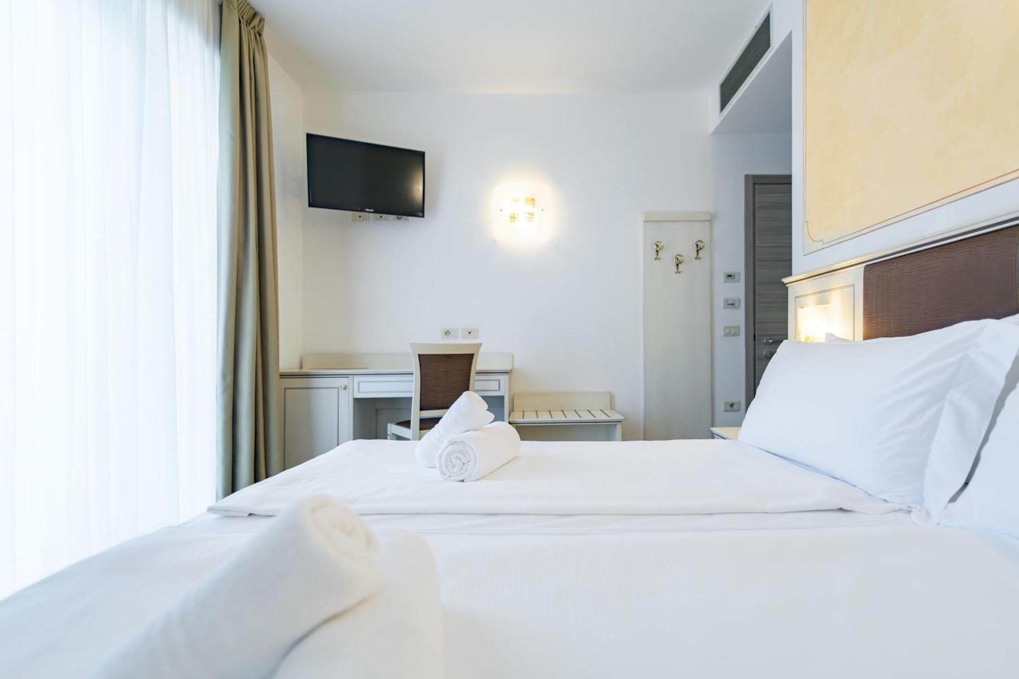 Hotel Sogno Del Benaco Limone sul Garda Exteriör bild
